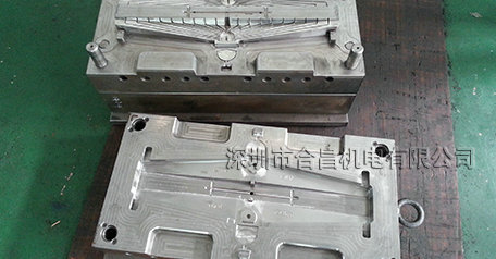 潤東方環(huán)?？照{(diào)分水器模具